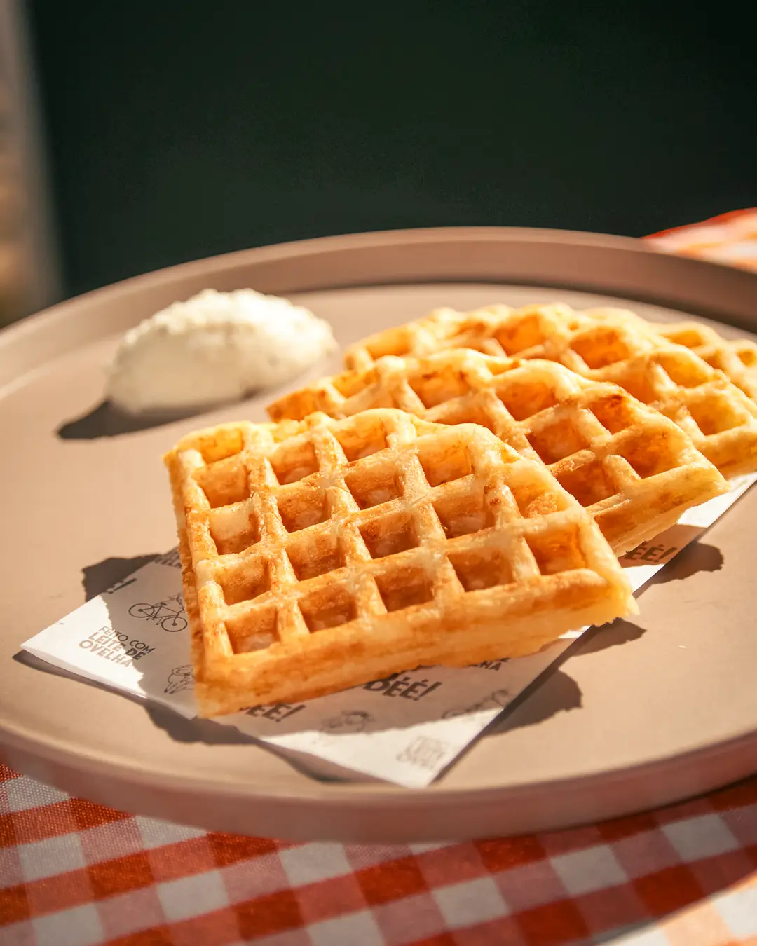Waffle de Queijo Béé